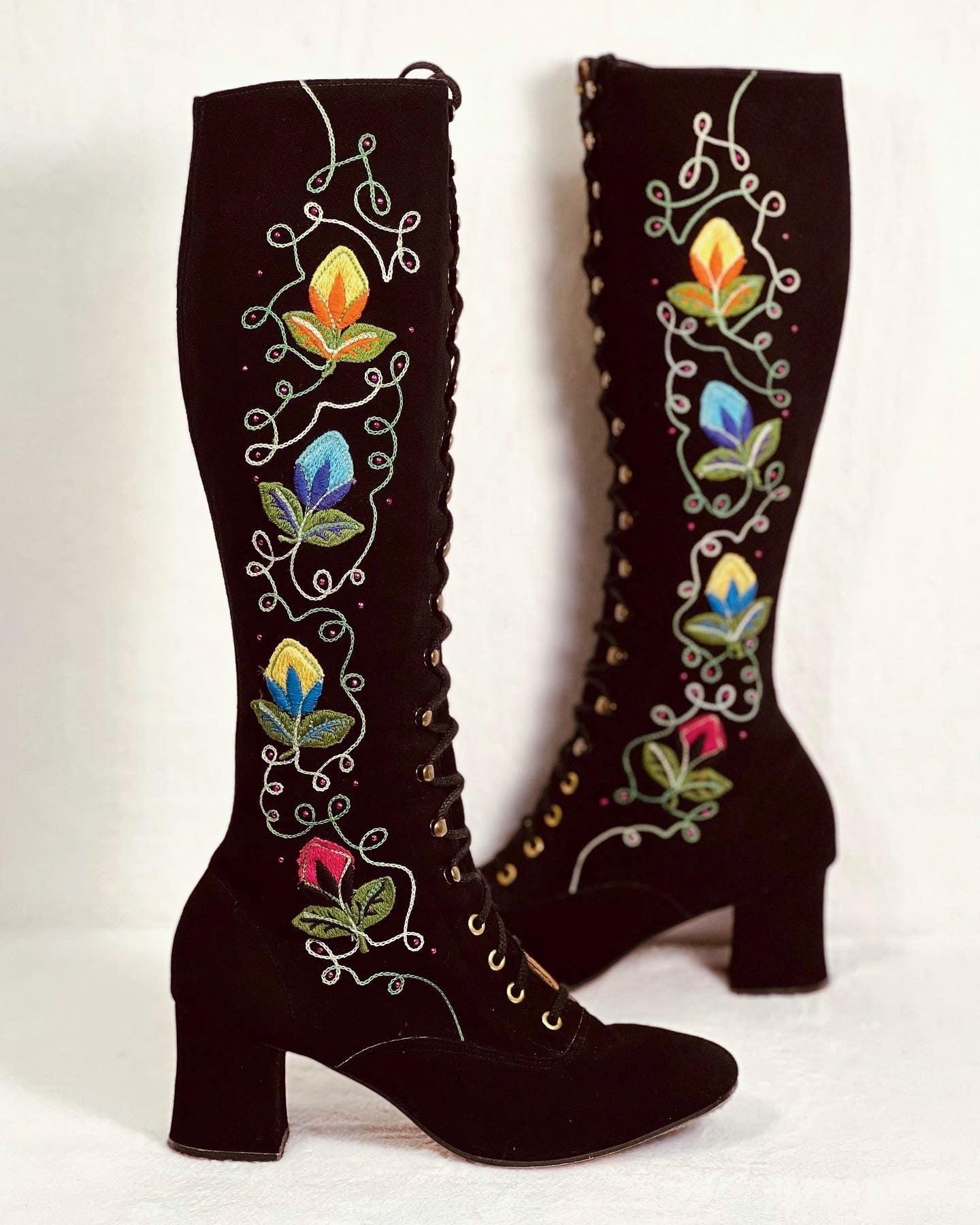 Vintage lace shop up boots