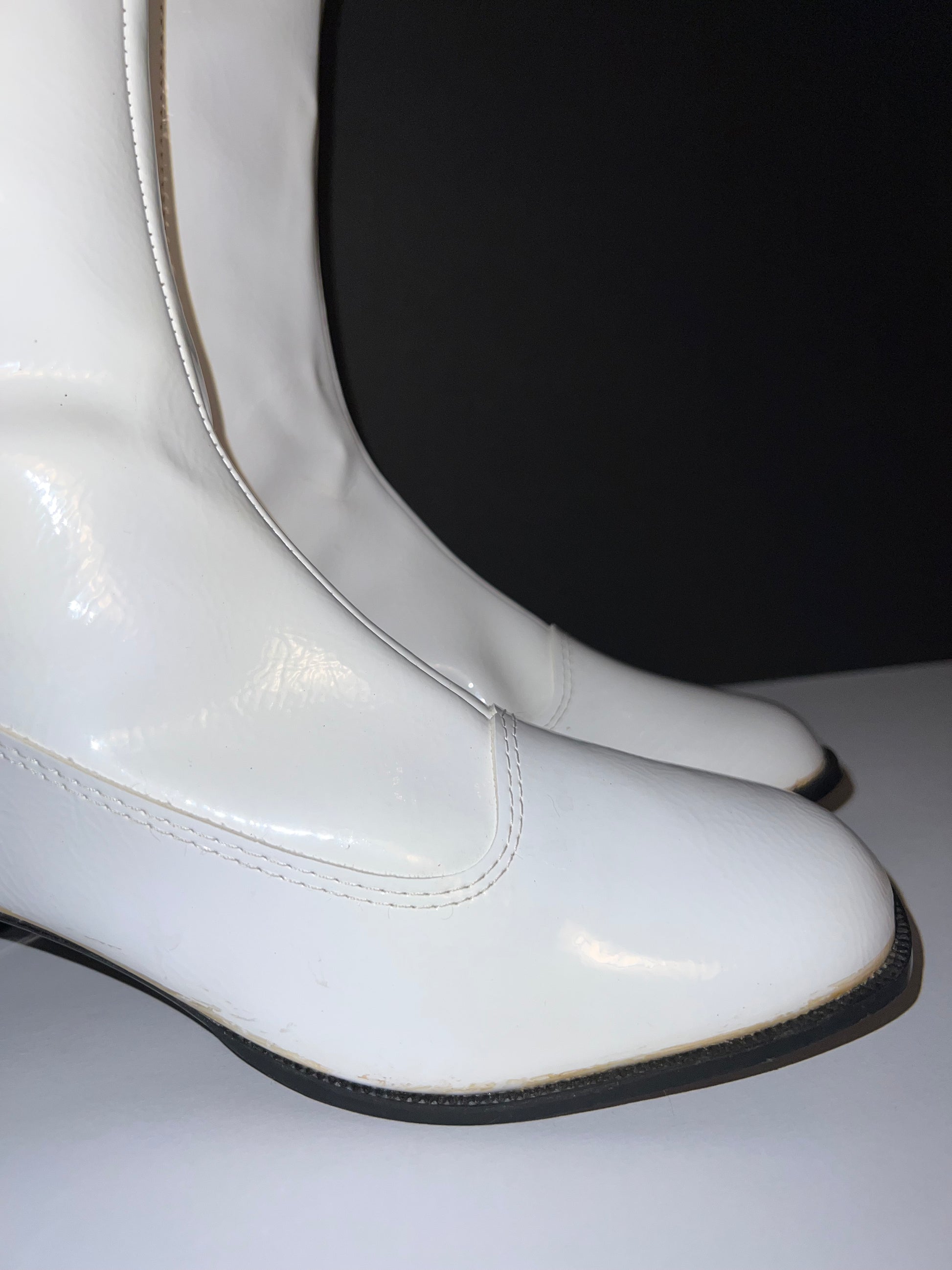 White gogo sales boots size 8